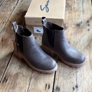 Seven7 Billie Bronze Chelsea Lug Sole Ankle Boots